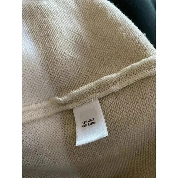 St.John wool pullover sweater- L - Picture 4 of 4